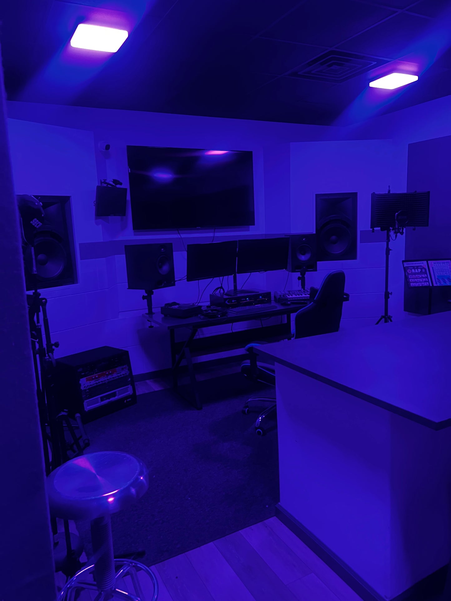 Island Studios “A Room”